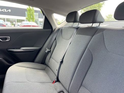 Certified 2025 Kia K4 FWD image 28