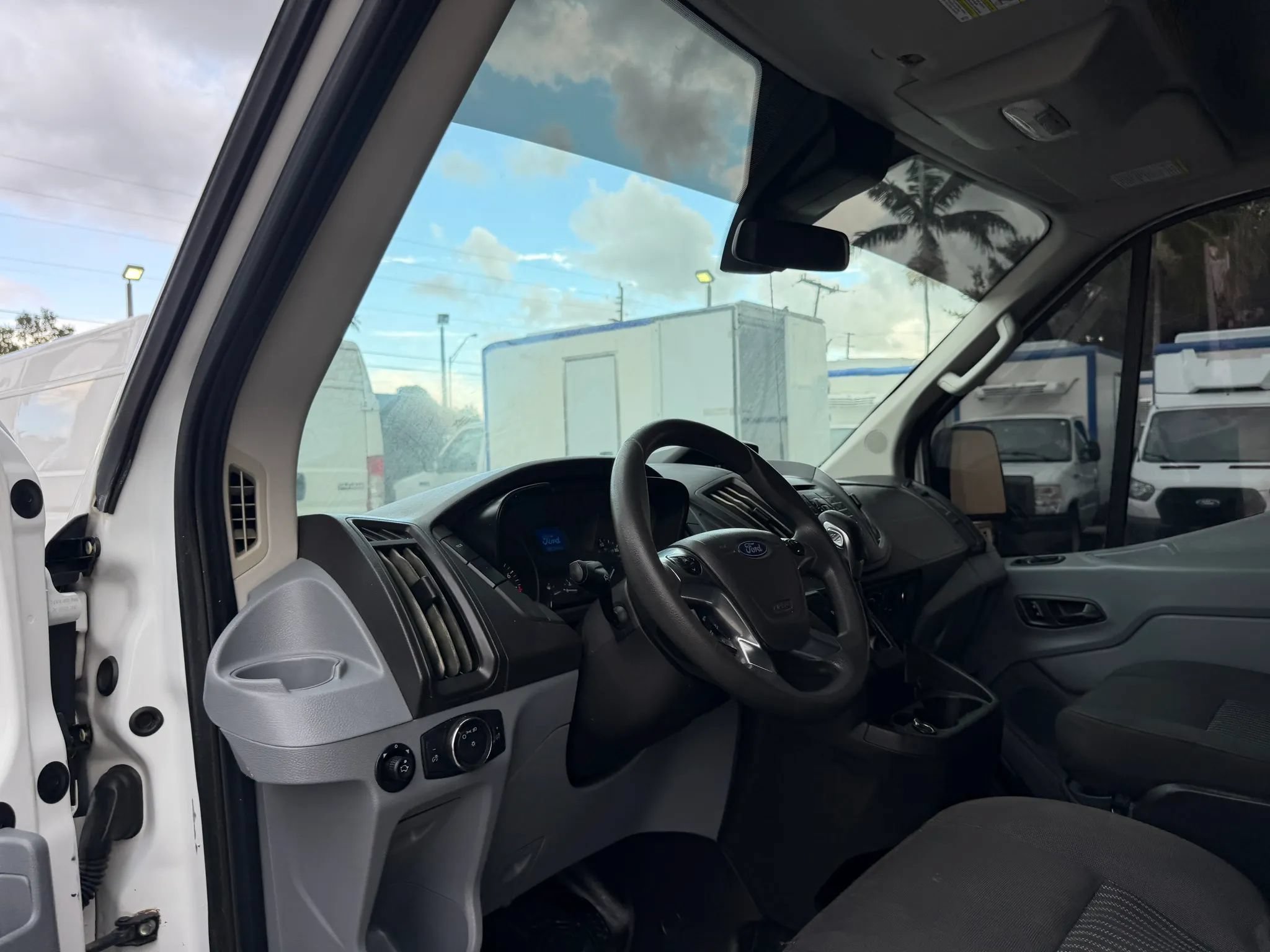 Used 2019 Ford Transit 250 148 Medium Roof w/ Interior Upgrade Package RWD image 10