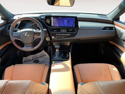 Used 2025 Lexus ES 350 Ultra Luxury image 10
