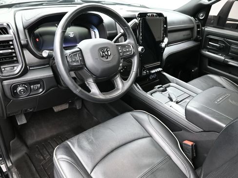 Used 2024 RAM 2500 Limited AWD/4WD image 22