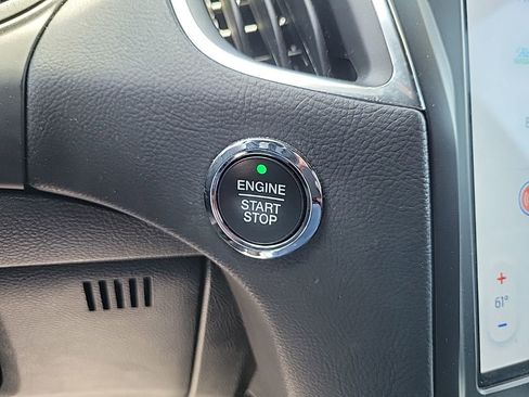 Used 2024 Ford Edge ST AWD/4WD image 21
