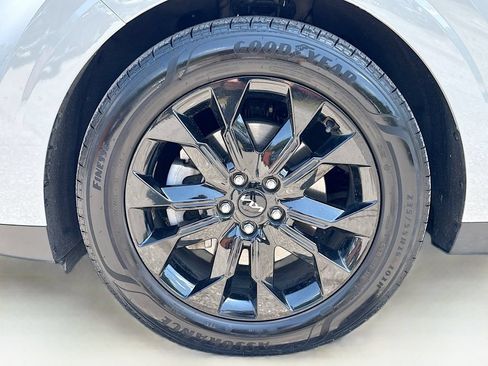 Certified 2024 Kia Carnival SX FWD image 35