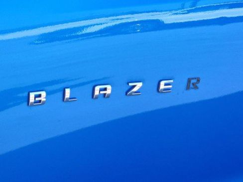 Used 2025 Chevrolet Blazer LT FWD image 31