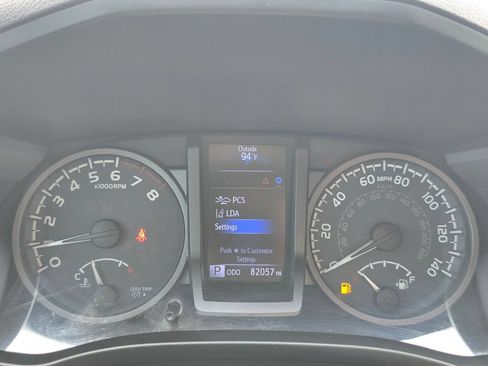 Used 2018 Toyota Tacoma TRD Off-Road AWD/4WD image 27