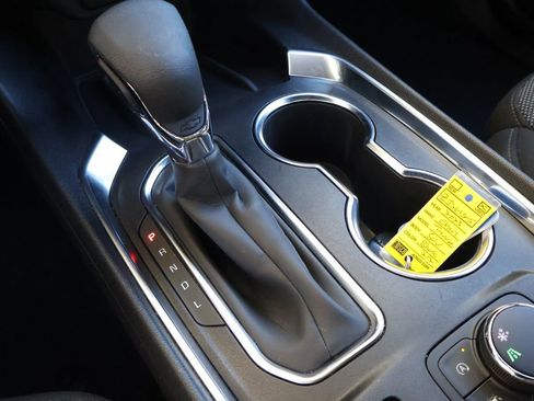 Certified 2023 Chevrolet Traverse LT image 22