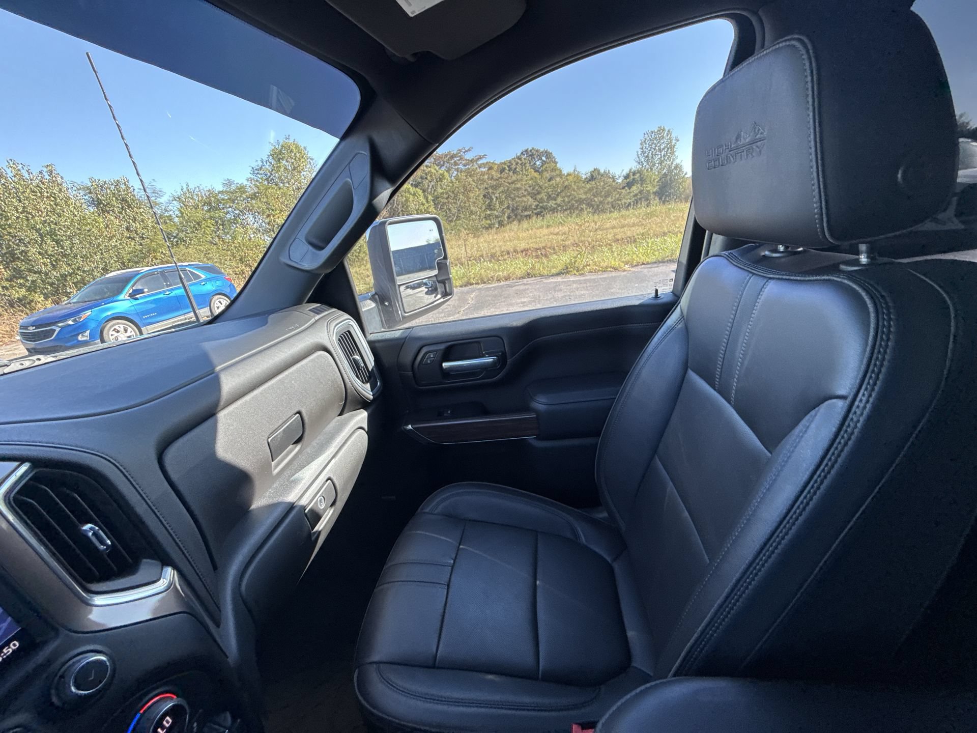 Used 2022 Chevrolet Silverado 2500 High Country AWD/4WD image 26