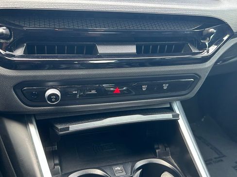 Used 2025 BMW 330i Sedan w/ Convenience Package RWD image 22