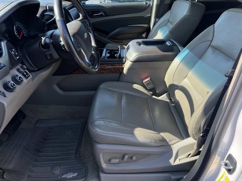 Used 2018 Chevrolet Tahoe Premier AWD/4WD image 22
