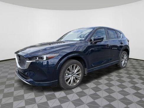 Used 2025 MAZDA CX-5 Signature AWD/4WD image 3