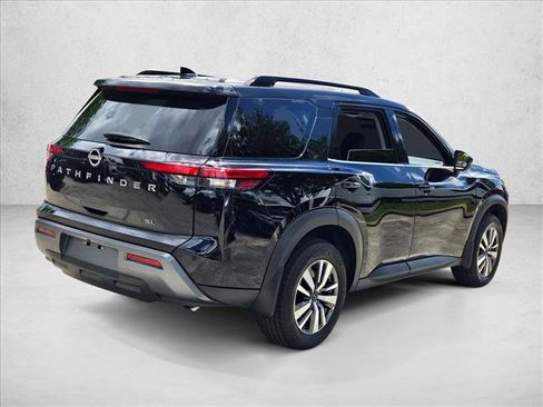 Used 2026 Nissan Pathfinder SL FWD image 5