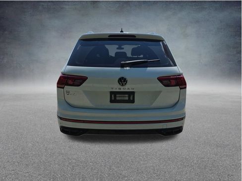 Used 2023 Volkswagen Tiguan SE R-Line FWD image 4