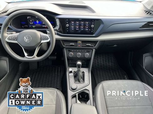 Used 2022 Volkswagen Taos SE w/ Panoramic Sunroof Package image 29
