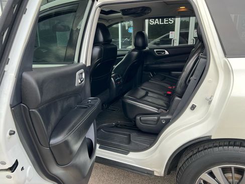 Used 2017 Nissan Pathfinder SL w/ SL Premium Package AWD/4WD image 15