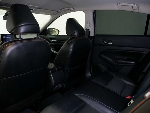 Used 2022 Nissan Altima 2.5 SR FWD image 16