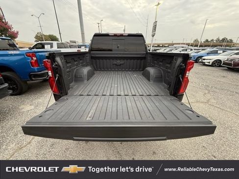 Used 2025 Chevrolet Silverado 1500 ZR2 w/ Technology Package AWD/4WD image 38