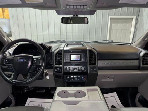 Used 2019 Ford F250 XL w/ Power Equipment Group AWD/4WD image 17