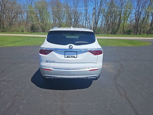 Used 2024 Buick Enclave Premium AWD/4WD image 6