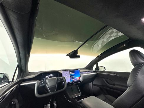 Used 2022 Tesla Model X Plaid AWD/4WD image 7