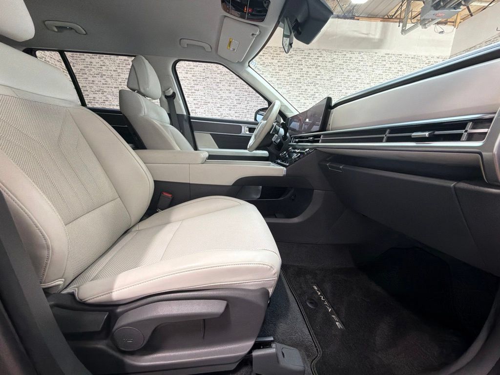 Certified 2026 Hyundai Santa Fe SEL FWD image 12