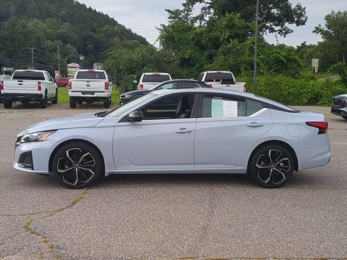 Used 2023 Nissan Altima 2.5 SR w/ SR Premium Package AWD/4WD image 7