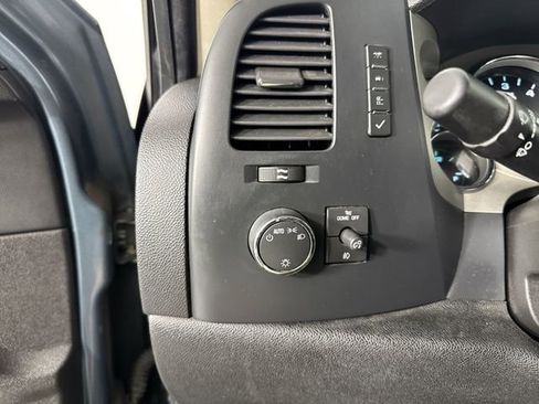 Used 2009 GMC Sierra 1500 SLE w/ Power Pack Plus AWD/4WD image 14
