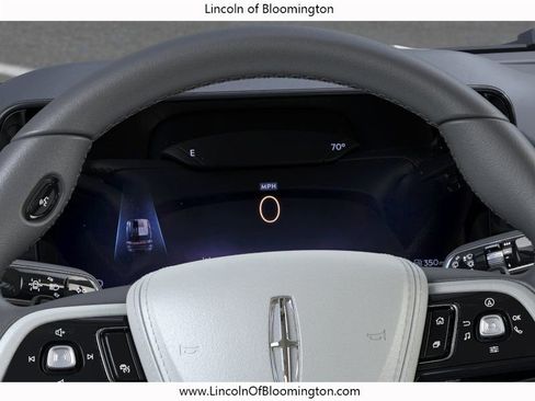 New 2026 Lincoln Aviator AWD w/ Jet Appearance Package image 16