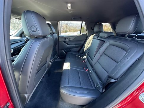 New 2026 Chevrolet Equinox LT w/ Convenience Package II image 21