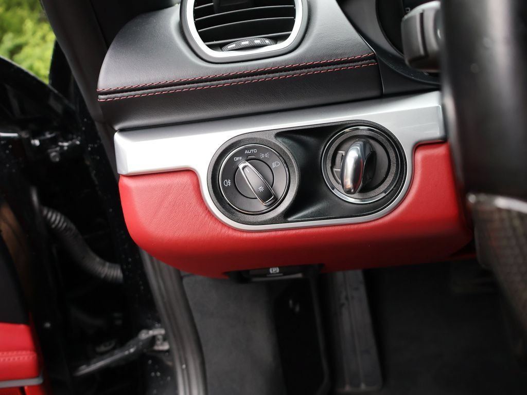 Used 2024 Porsche 718 Boxster RWD image 30