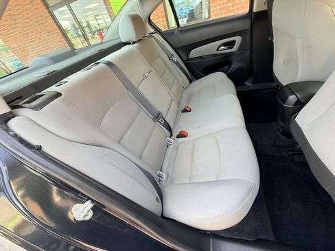 Used 2015 Chevrolet Cruze LT FWD image 20