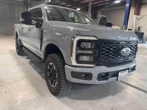 Certified 2025 Ford F250 Lariat w/ Tremor Off-Road Package image 5