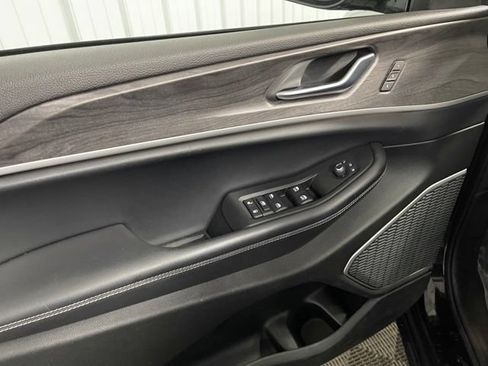 Used 2021 Jeep Grand Cherokee L Limited AWD/4WD image 15
