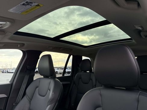 Used 2024 Volvo XC90 B5 Core w/ Protection Package Premier image 3