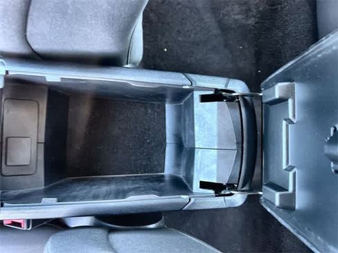 Used 2020 Ford Fusion SE image 27