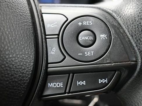 Used 2020 Toyota Corolla LE FWD image 16