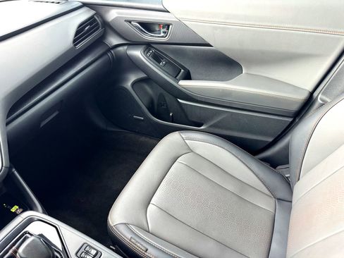 Used 2024 Subaru Crosstrek 2.5i Limited w/ Crosstrek Mirror Package image 33