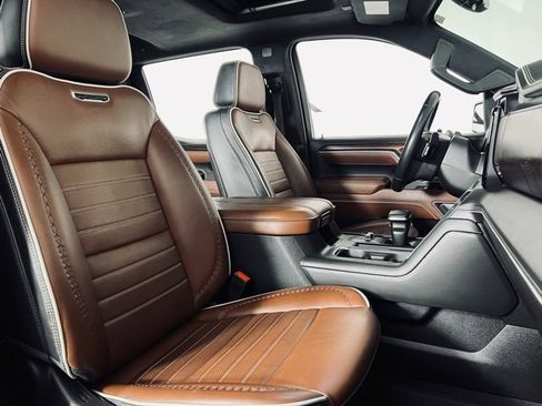 Used 2024 GMC Sierra 1500 Denali Ultimate image 18