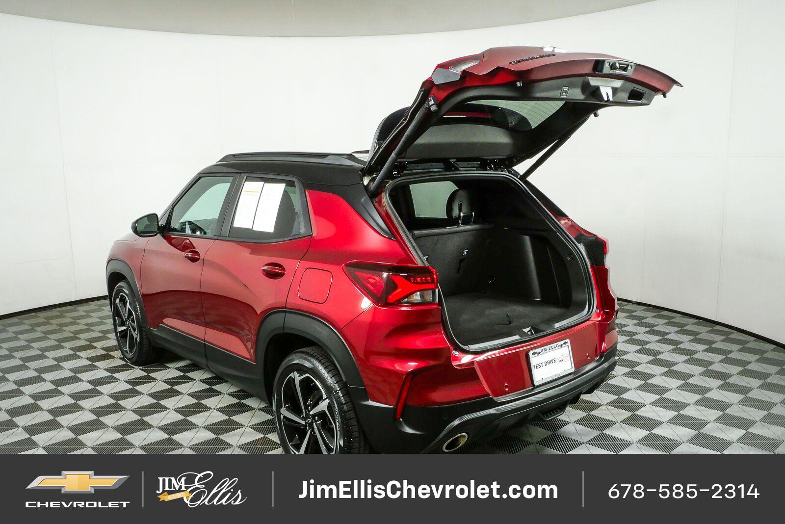Used 2022 Chevrolet TrailBlazer RS w/ Sun and Liftgate Package FWD image 33