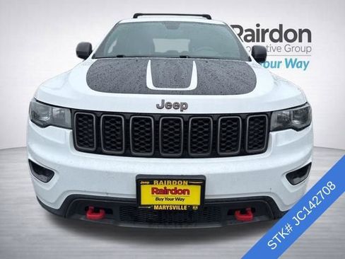 Used 2018 Jeep Grand Cherokee Trailhawk image 2
