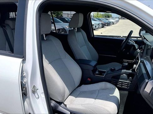 Used 2025 Toyota 4Runner SR5 AWD/4WD image 9