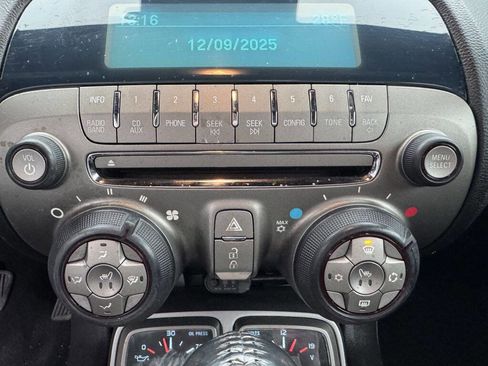 Used 2010 Chevrolet Camaro LT image 16