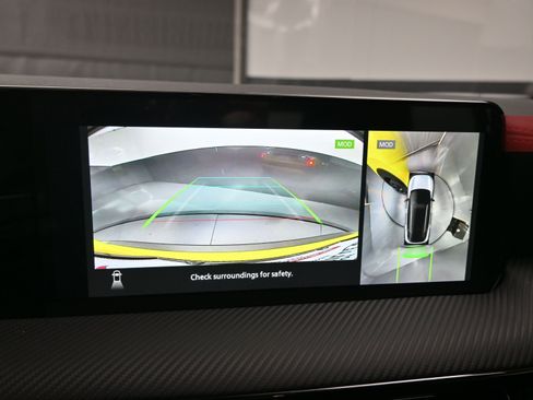 Used 2026 Nissan Kicks SR image 13