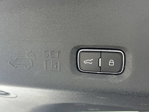 Used 2025 Ford Expedition Platinum AWD/4WD image 19