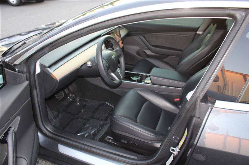 Used 2019 Tesla Model 3 Standard Range Plus RWD image 9