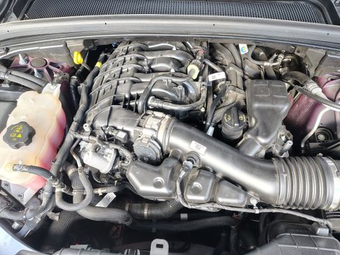 Certified 2025 Jeep Grand Cherokee L Limited w/ Luxury Tech Group II image 18