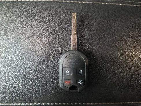 Used 2018 Ford Escape S image 32