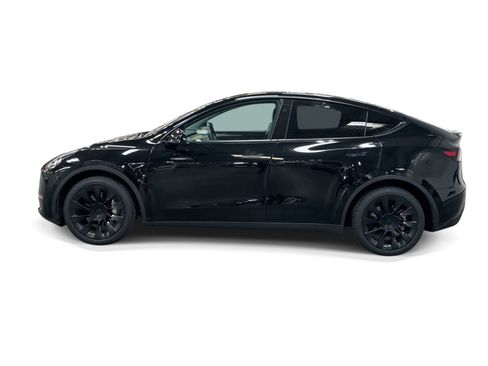 Certified 2023 Tesla Model Y Long Range AWD/4WD image 3