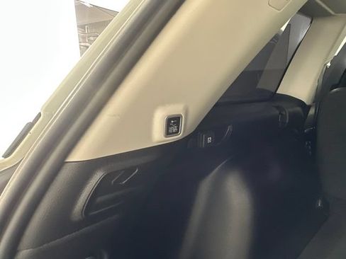 Certified 2023 Jeep Grand Cherokee Limited w/ Black Appearance Package AWD/4WD image 25