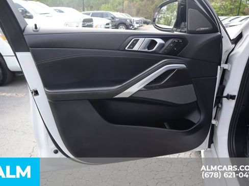 Used 2024 BMW X6 M60i AWD/4WD image 11