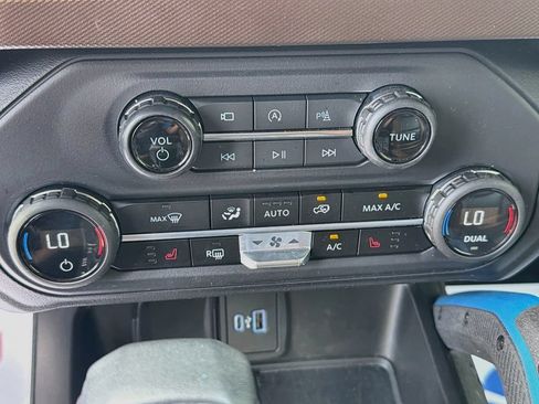 Used 2023 Ford Bronco Outer Banks AWD/4WD image 18
