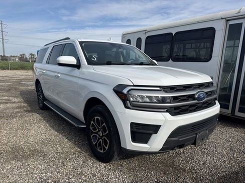 Certified 2023 Ford Expedition Max XLT image 6